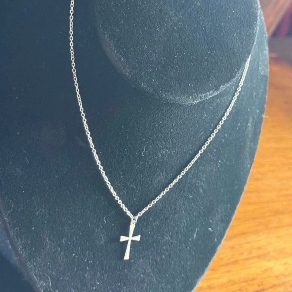 Cross Pendant Necklace | Dainty Silver Style